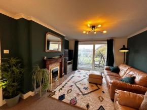 Large Cosy Home in Sutton Bonnington